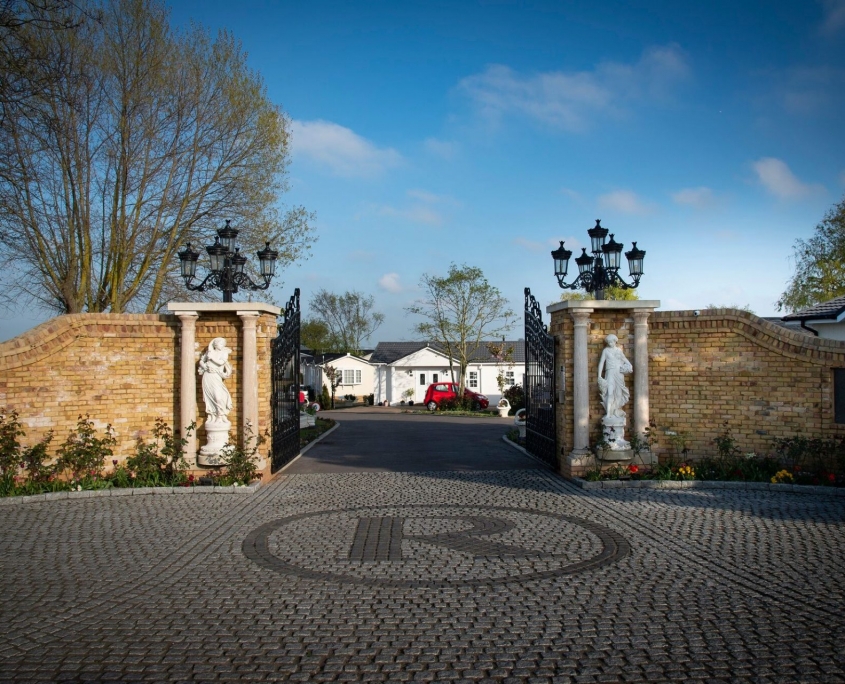 royalelife development Reculver court gates park home development kent