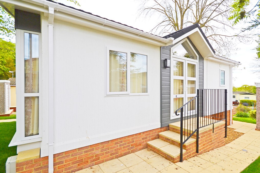 Park homes for sale in Chelmsford View Temple Grove Park