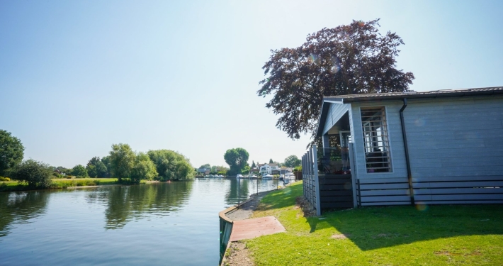 Residential Park Homes for sale at Thames Retreat Park, Staines