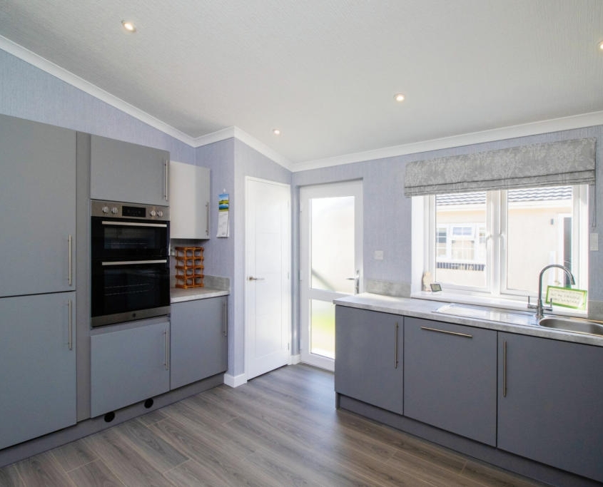 Bungalows for Sale Canvey Island Visit Sandy Bay in Essex