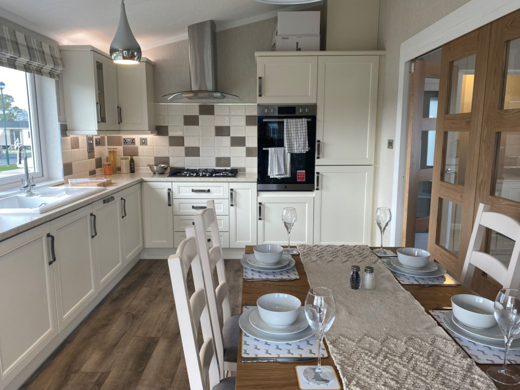 Park homes for sale in Broadway View Leedons Park