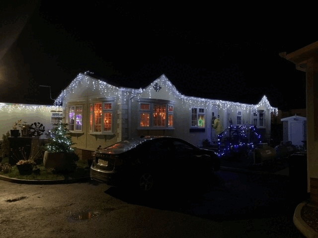 festive park home gif, with pictures of park homes in snow and with Christmas lights
