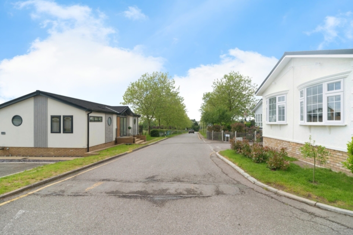 Residential Park Homes for sale at Dunton Court, Brentwood, Essex