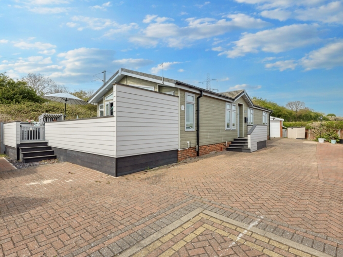 Residential Park Homes for sale at Hayes Country Park, Wickford, Essex