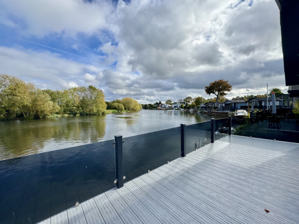 Staines-Upon-Thames, Surrey