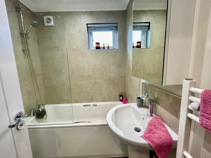 1400c02c-6bae-4395-a1e9-551b383c7d7c