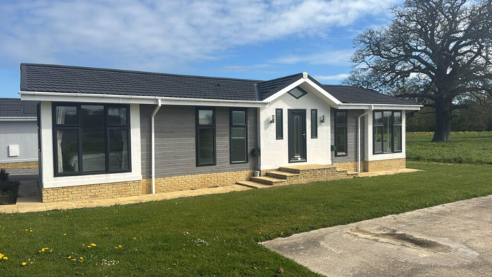 Heathfield Park Homes in Kidlington Residential Park Homes for sale at Heathfield Park, Kidlington, Oxfordshire