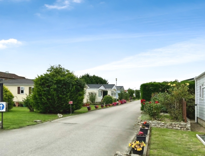 Stonecliff Park Homes near Lincoln Residential Park Homes for sale at Stonecliff Park, Lincoln, Lincolnshire