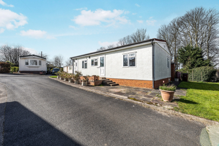 Quickmove Properties West Park Homes (21)