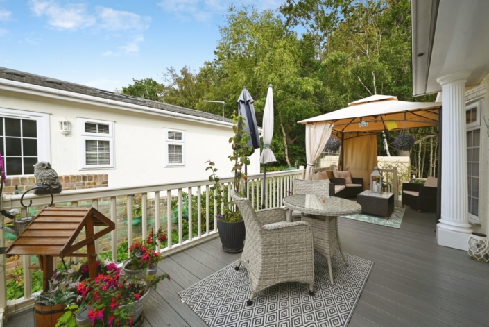 Victoria Gardens Park Homes near Wokingham Residential Park Homes for sale at Victoria Gardens, Wokingham, Berkshire
